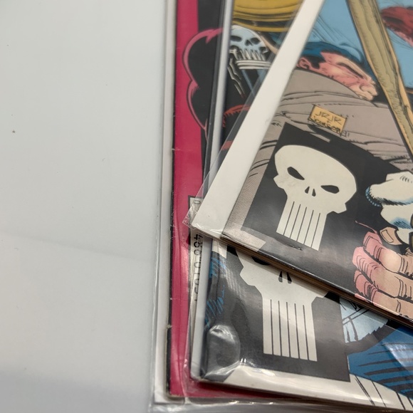Vintage Marvel Comics 1990s The Punisher Comics 4,9,34 Comic Books-Set of 3 - Picture 11 of 12